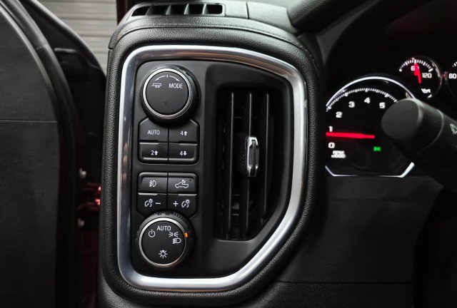 Used 2021 Chevrolet Silverado 1500 LT Trail Boss w/ Bed Protection Package AWD/4WD image 29