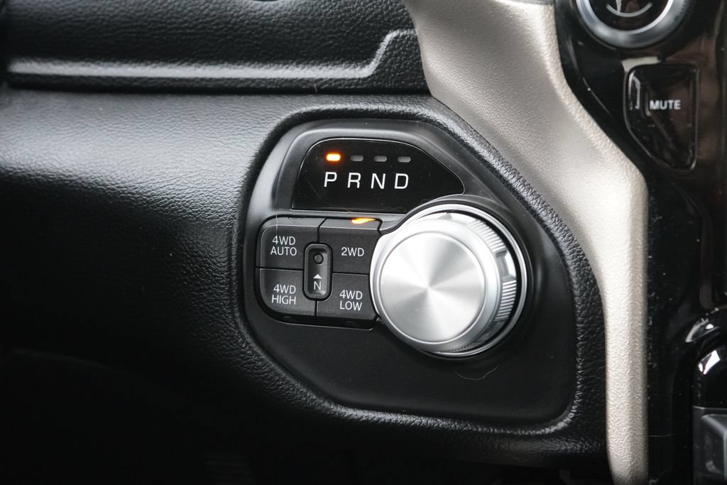 Used 2019 RAM 1500 Laramie AWD/4WD image 23