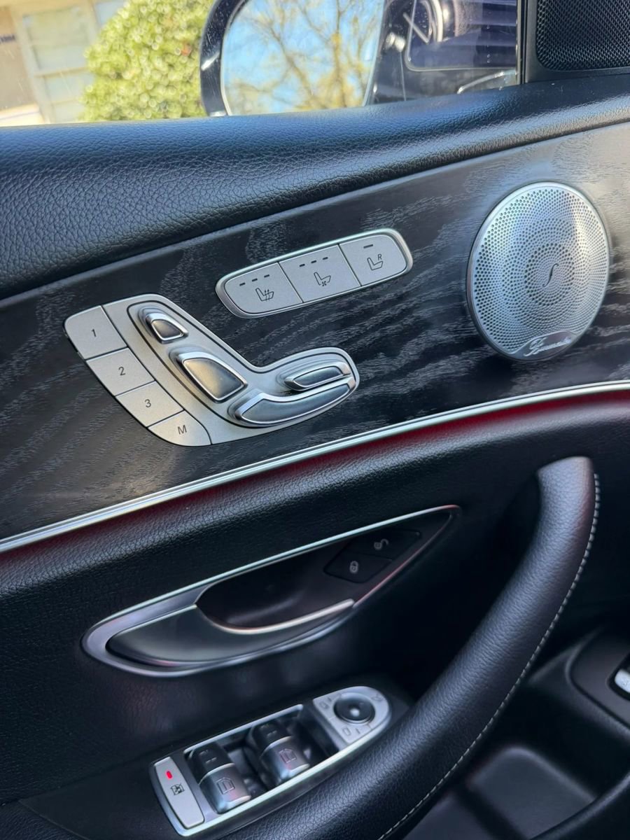 Used 2017 Mercedes-Benz E 300 image 25