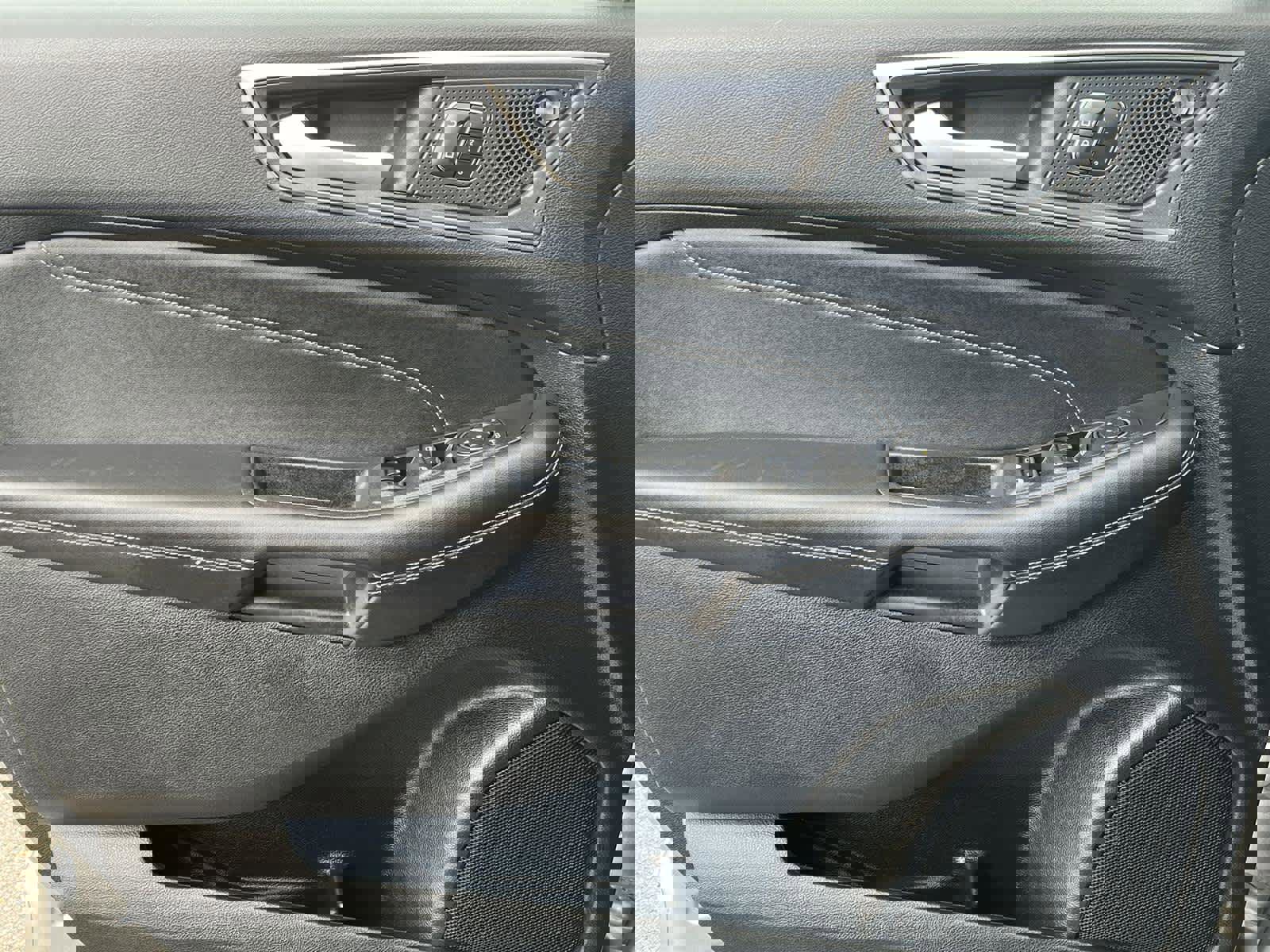 Used 2024 Ford Edge Titanium image 25