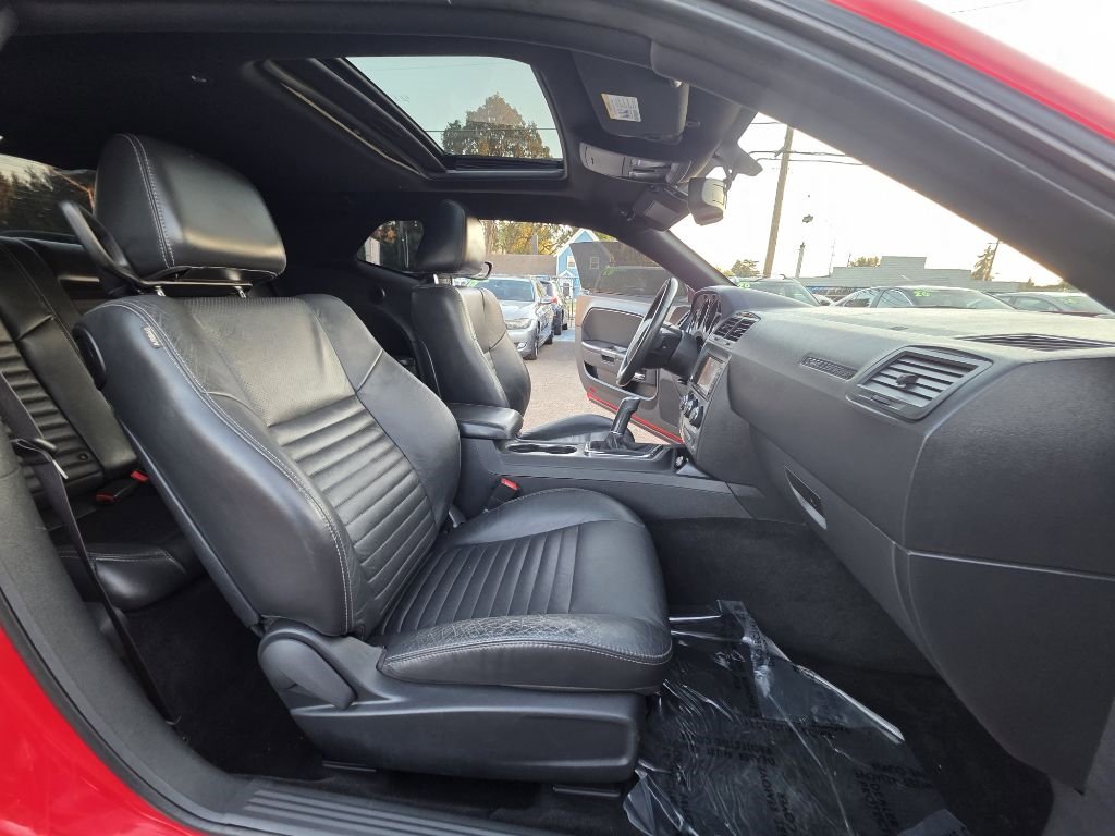 Used 2014 Dodge Challenger R/T Plus image 13