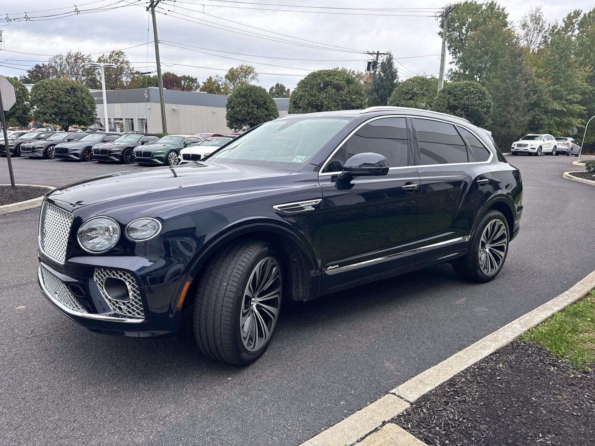 Certified 2023 Bentley Bentayga AWD/4WD image 5