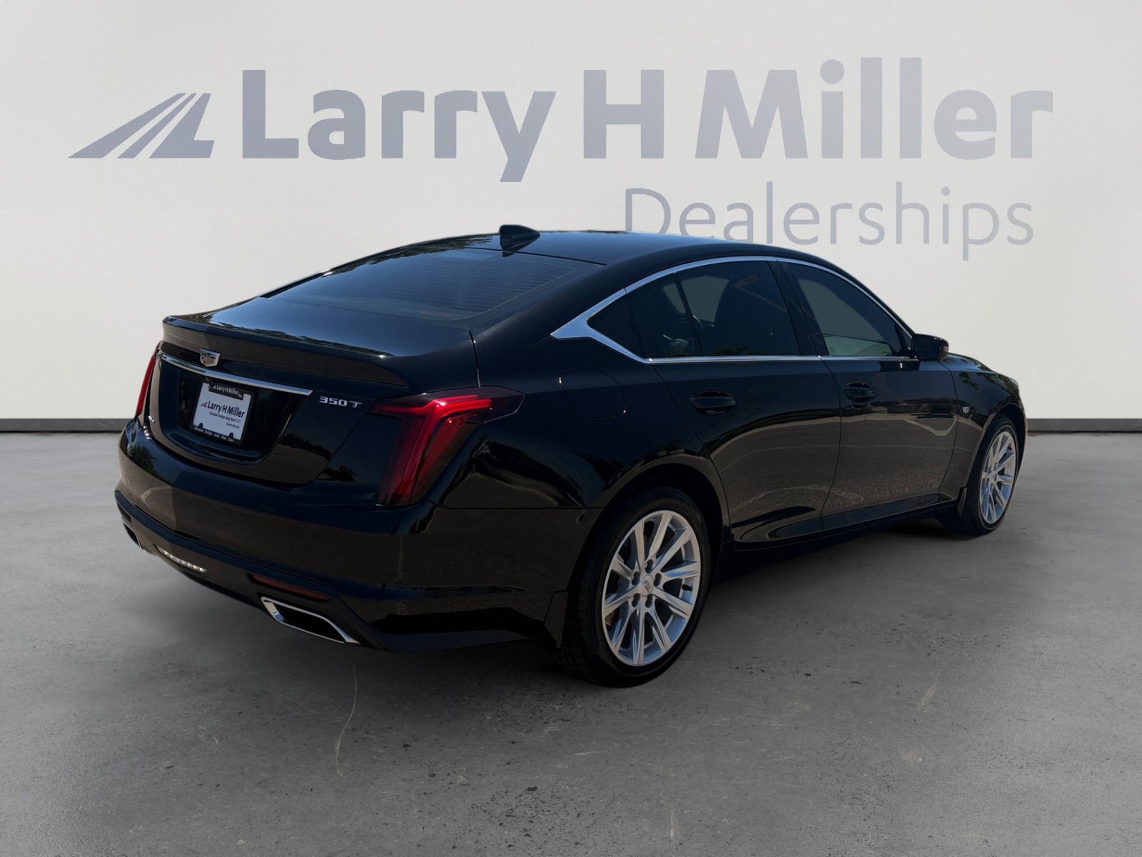 Used 2020 Cadillac CT5 Luxury w/ Cold Weather Package AWD/4WD image 6