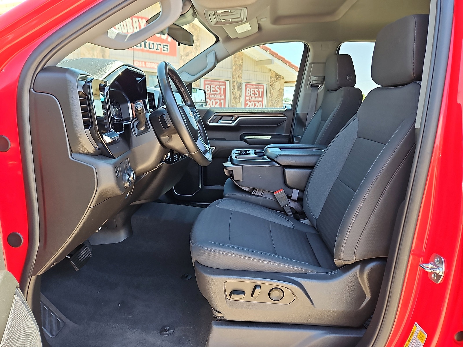 Used 2025 Chevrolet Silverado 1500 LT RWD image 10