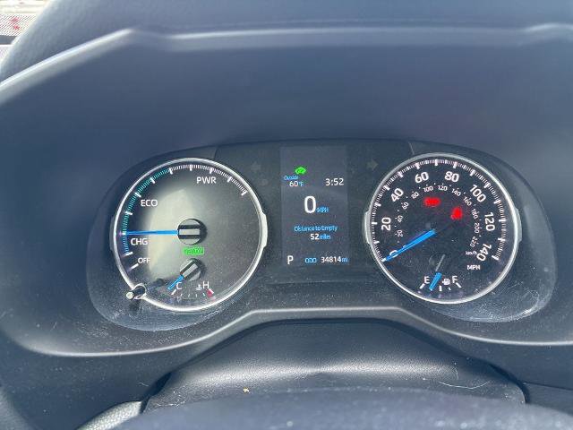 Used 2022 Toyota RAV4 LE image 10