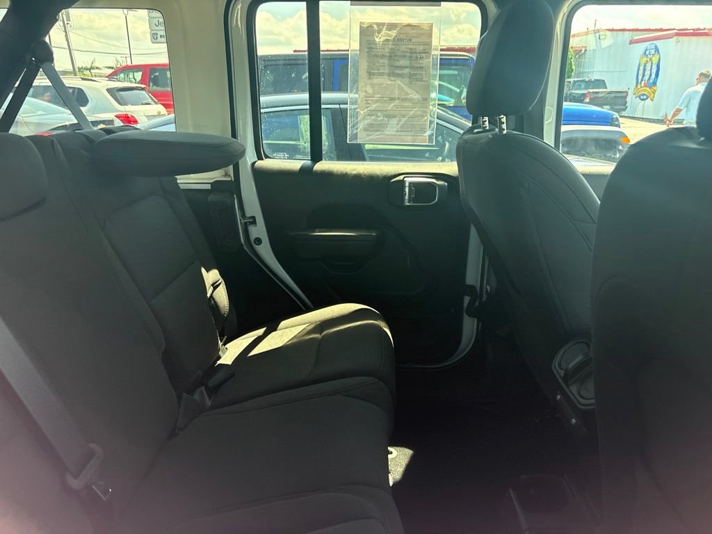Used 2022 Jeep Wrangler Unlimited Sport AWD/4WD image 32