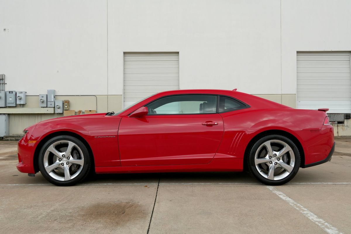 Used 2015 Chevrolet Camaro SS w/ RS Package RWD image 14
