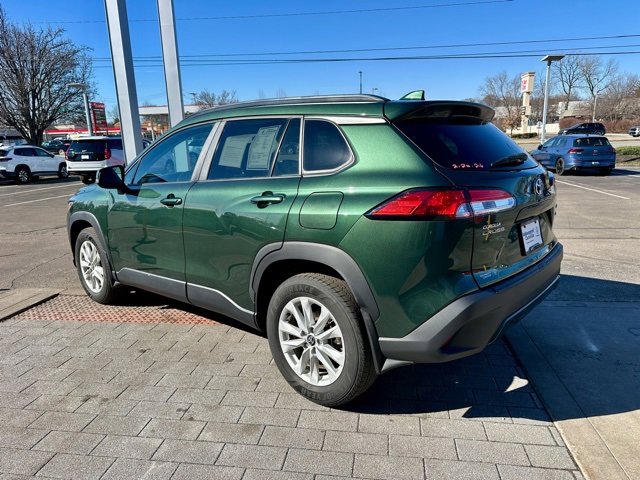 Used 2022 Toyota Corolla Cross LE image 5