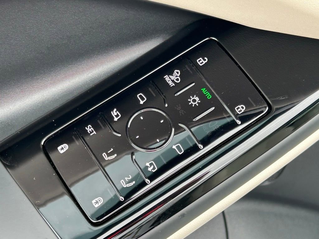 Used 2025 Audi Q6 e-tron Premium Plus w/ Premium Plus image 65