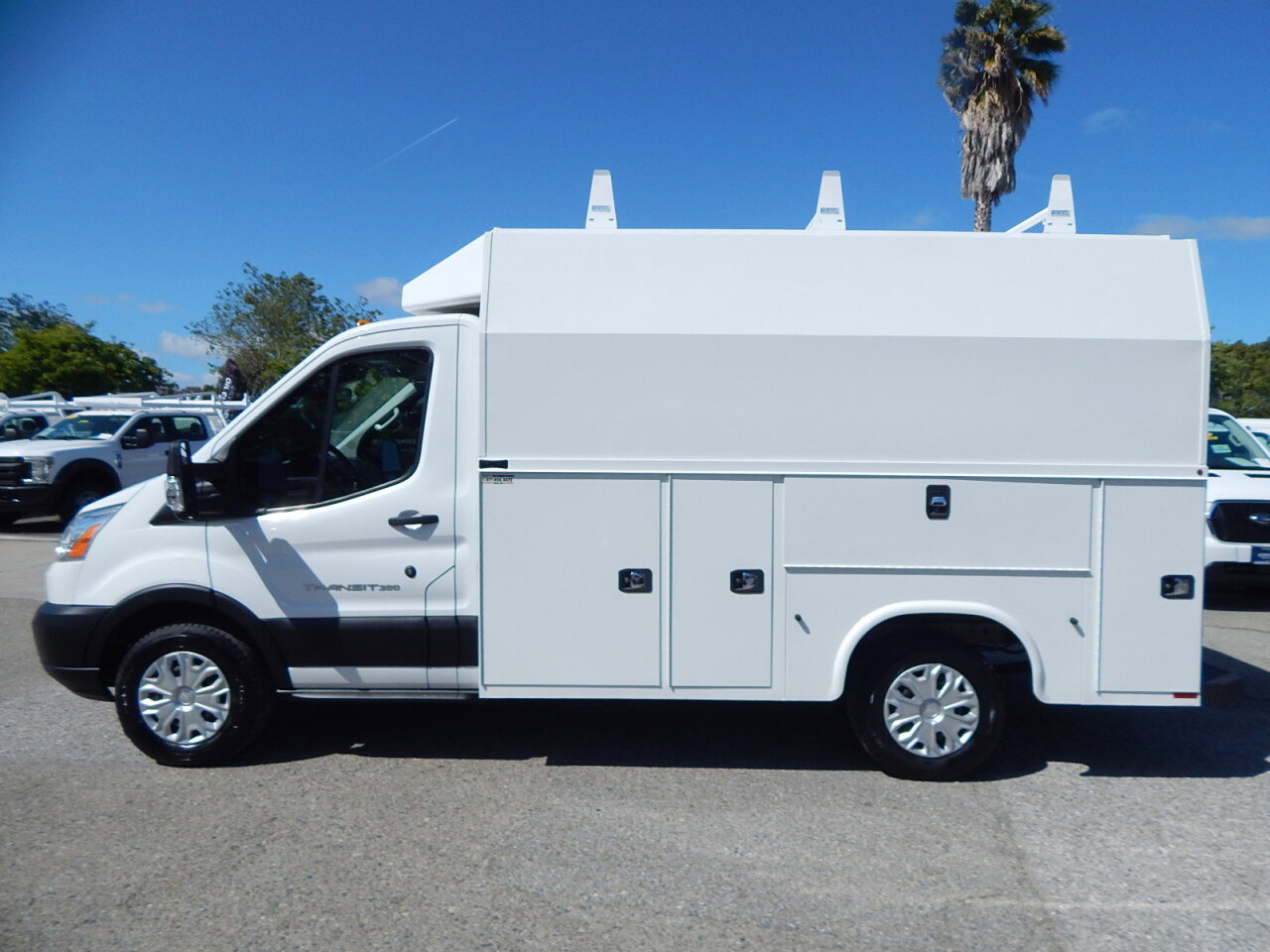 Used 2017 Ford Transit 350 138 w/ Interior Upgrade Package image 5