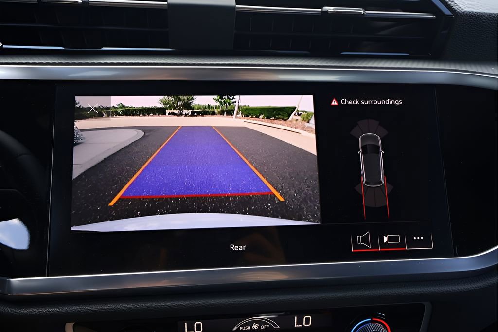 Used 2023 Audi Q3 2.0T Premium w/ Convenience Package image 23