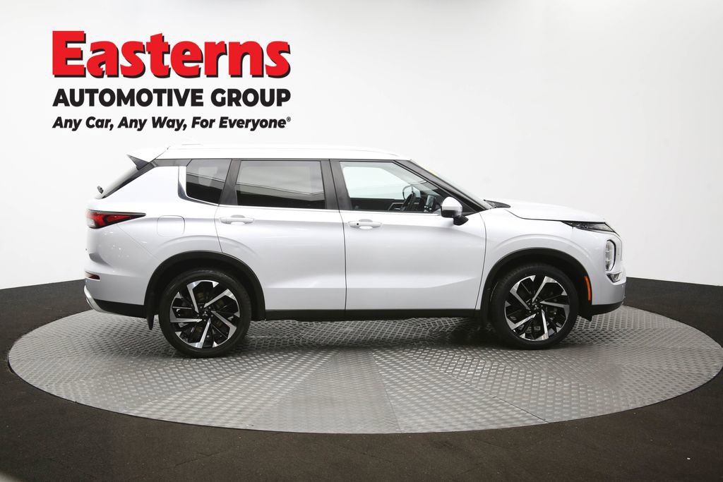 Used 2024 Mitsubishi Outlander SE image 44