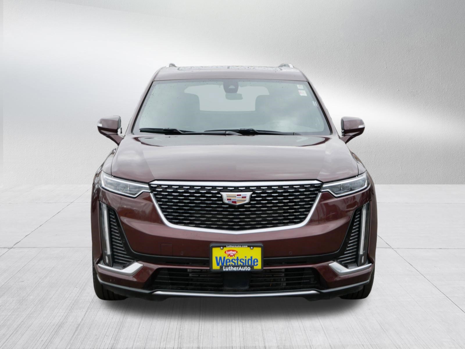 Used 2022 Cadillac XT6 Premium Luxury w/ Platinum Package AWD/4WD image 2