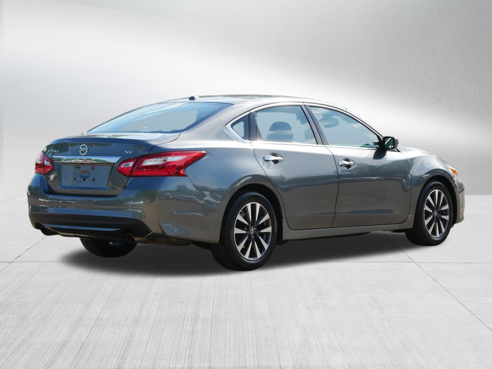 Certified 2017 Nissan Altima 2.5 SV FWD image 7