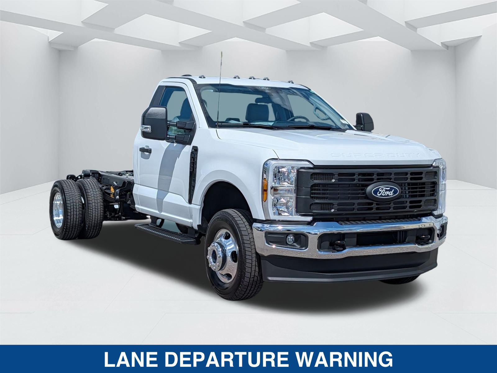 New 2027 Ford F350 XL w/ XL Chrome Package AWD/4WD image 3