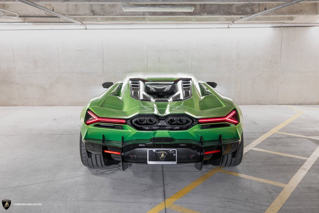 Used 2024 Lamborghini Revuelto image 11