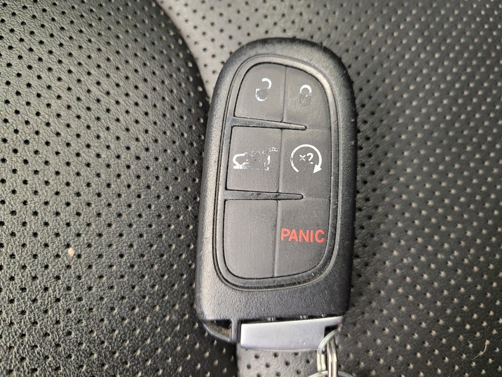 Used 2021 Jeep Cherokee Latitude Lux w/ Comfort/Convenience Group image 32