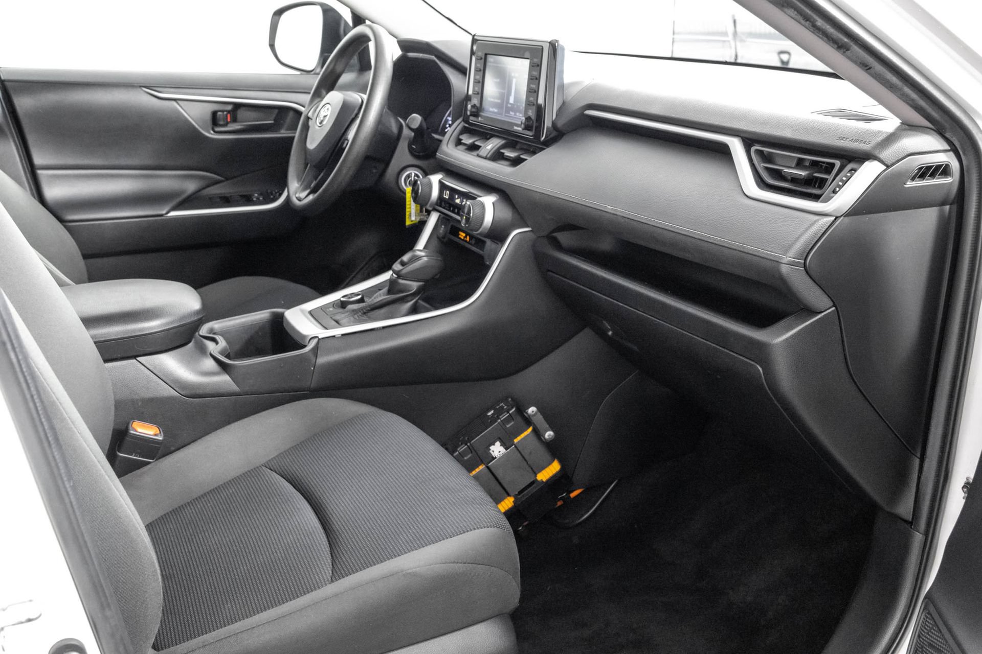 Used 2022 Toyota RAV4 LE AWD/4WD image 40