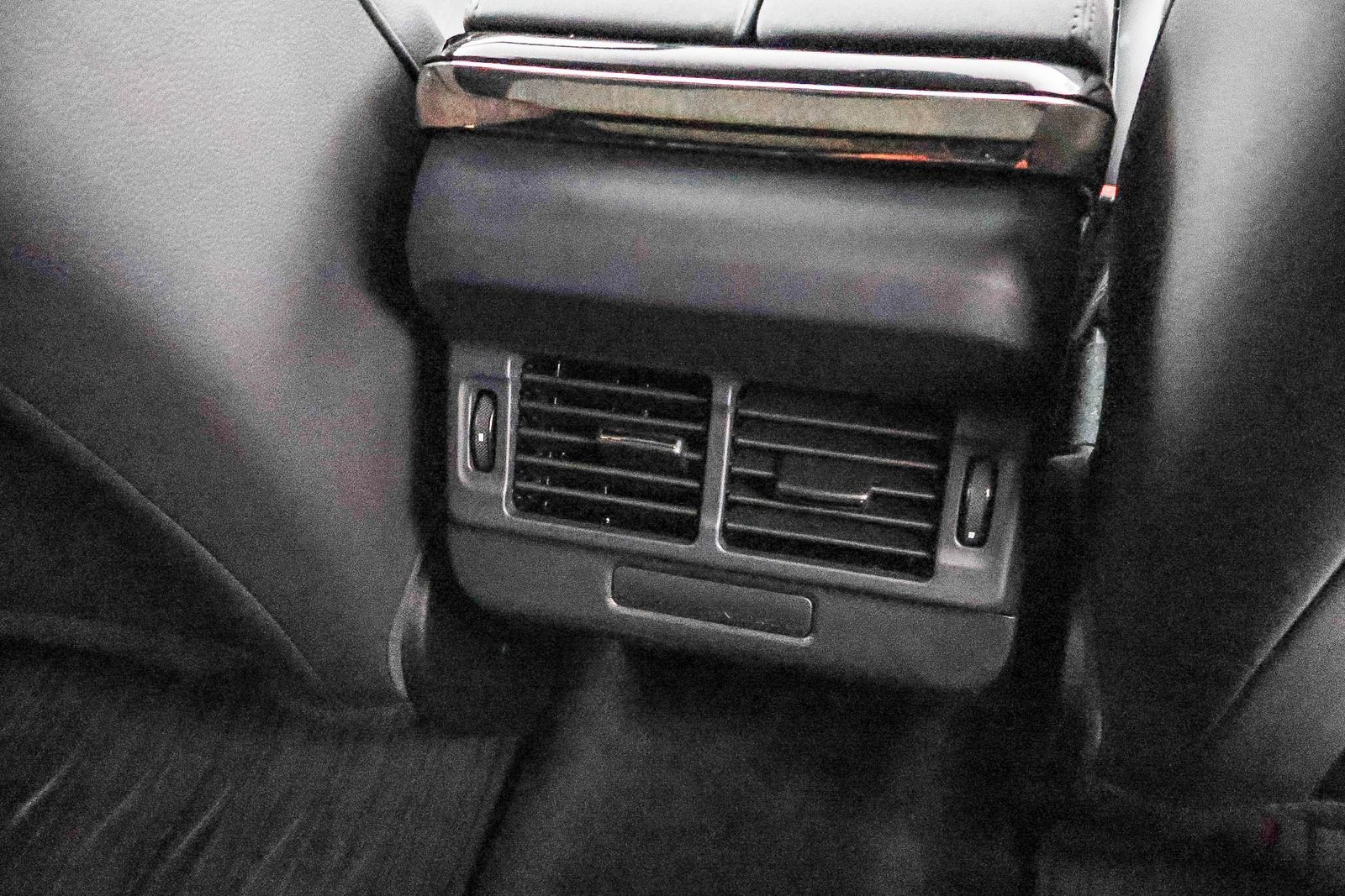 Used 2025 Land Rover Range Rover Evoque S image 21