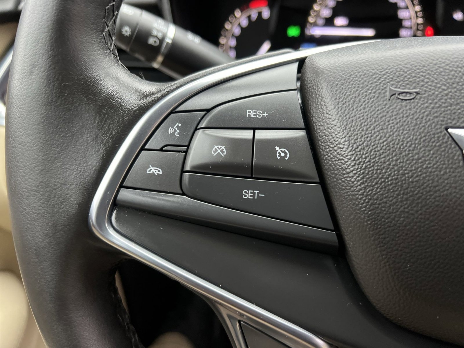 Used 2018 Cadillac XT5 Premium Luxury image 30