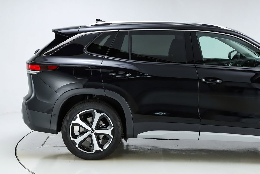 New 2026 Volkswagen Tiguan SE image 49