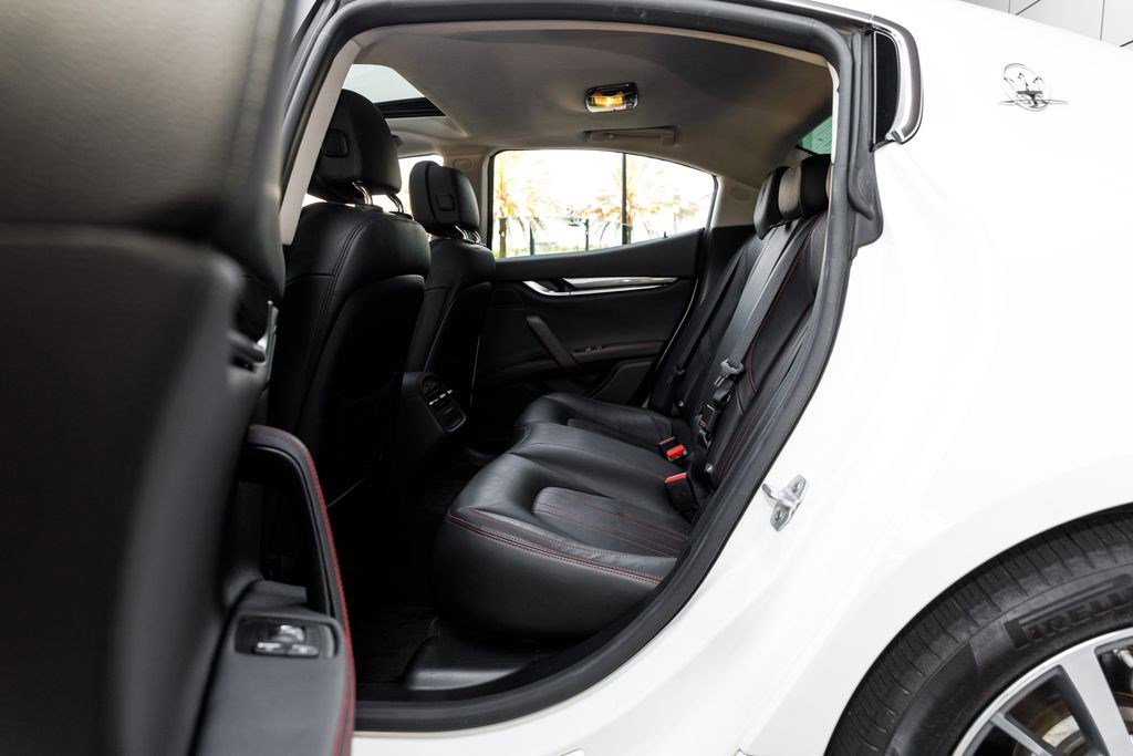 Used 2016 Maserati Ghibli image 20