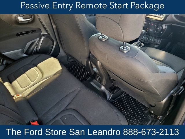Used 2021 Jeep Renegade Latitude w/ Convenience Group AWD/4WD image 13
