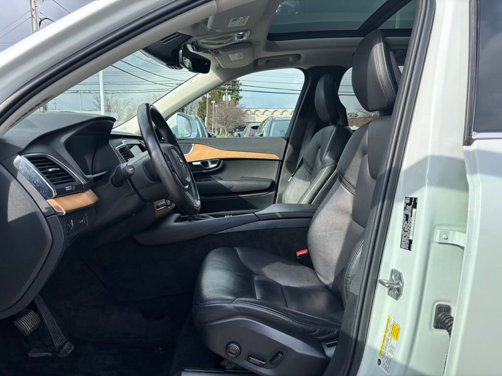 Used 2021 Volvo XC90 T6 Momentum w/ Protection Package Premier image 20
