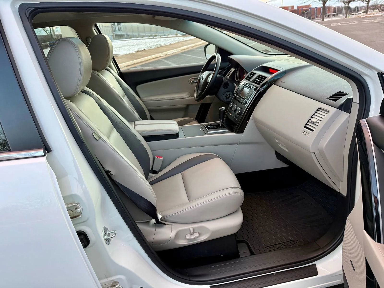 Used 2012 MAZDA CX-9 Touring w/ Moonroof & Bose Audio Pkg image 16