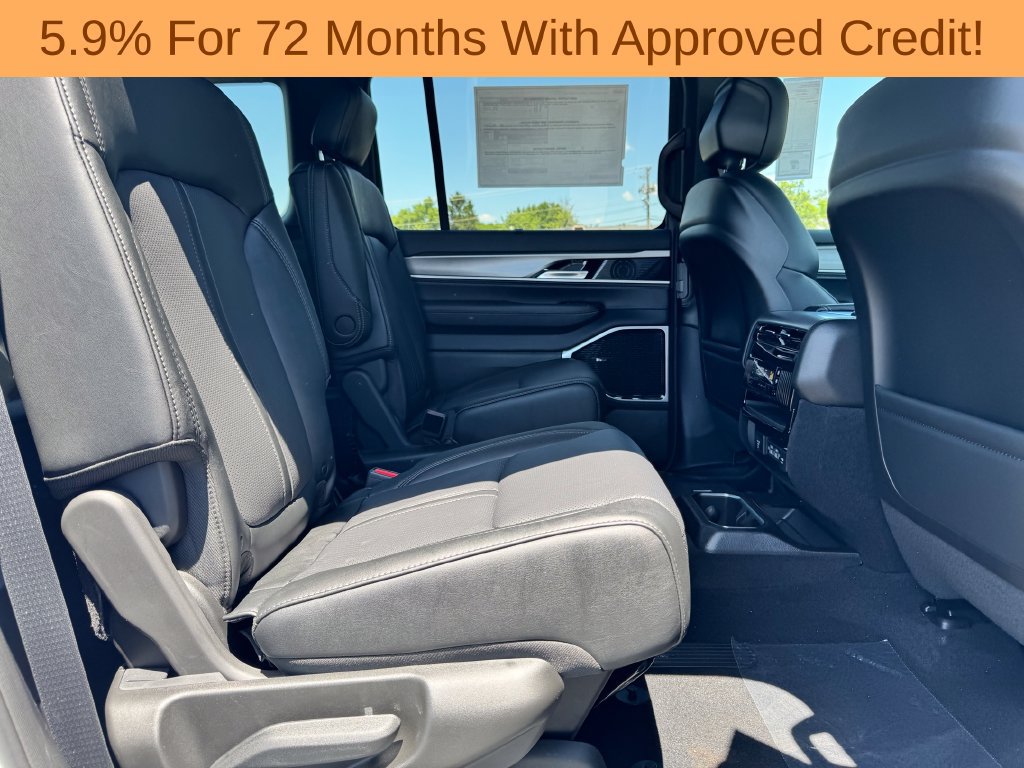 New 2026 Jeep Grand Wagoneer L Limited AWD/4WD image 12