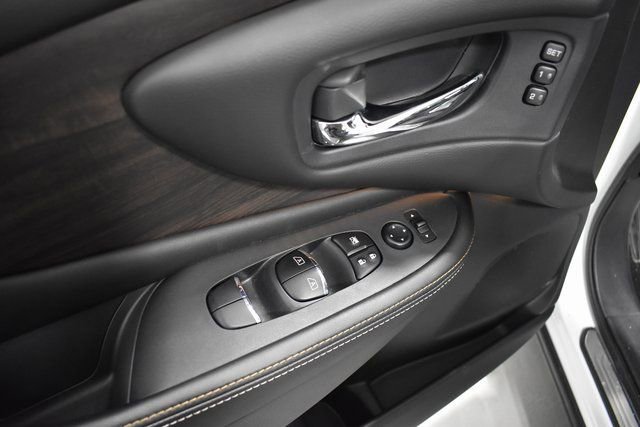Certified 2024 Nissan Murano Platinum w/ Cargo Package image 15