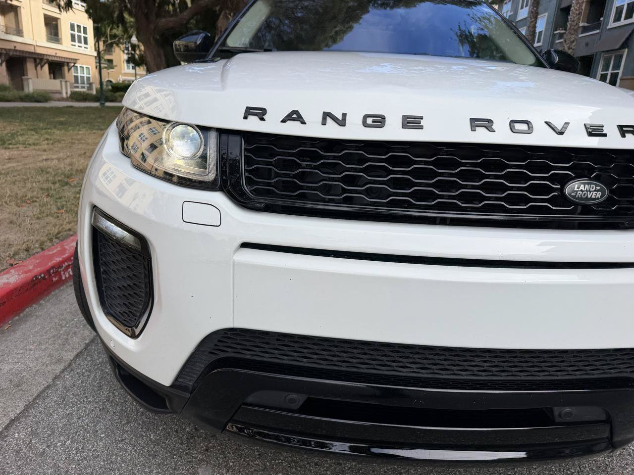 Used 2016 Land Rover Range Rover Evoque HSE Dynamic AWD/4WD image 17