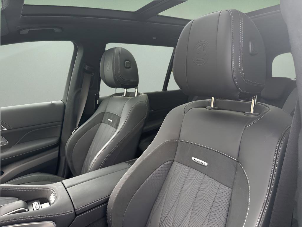 Used 2025 Mercedes-Benz GLS 63 AMG 4MATIC image 10