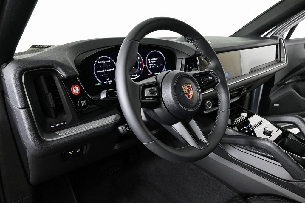 Used 2026 Porsche Cayenne Coupe AWD/4WD image 4