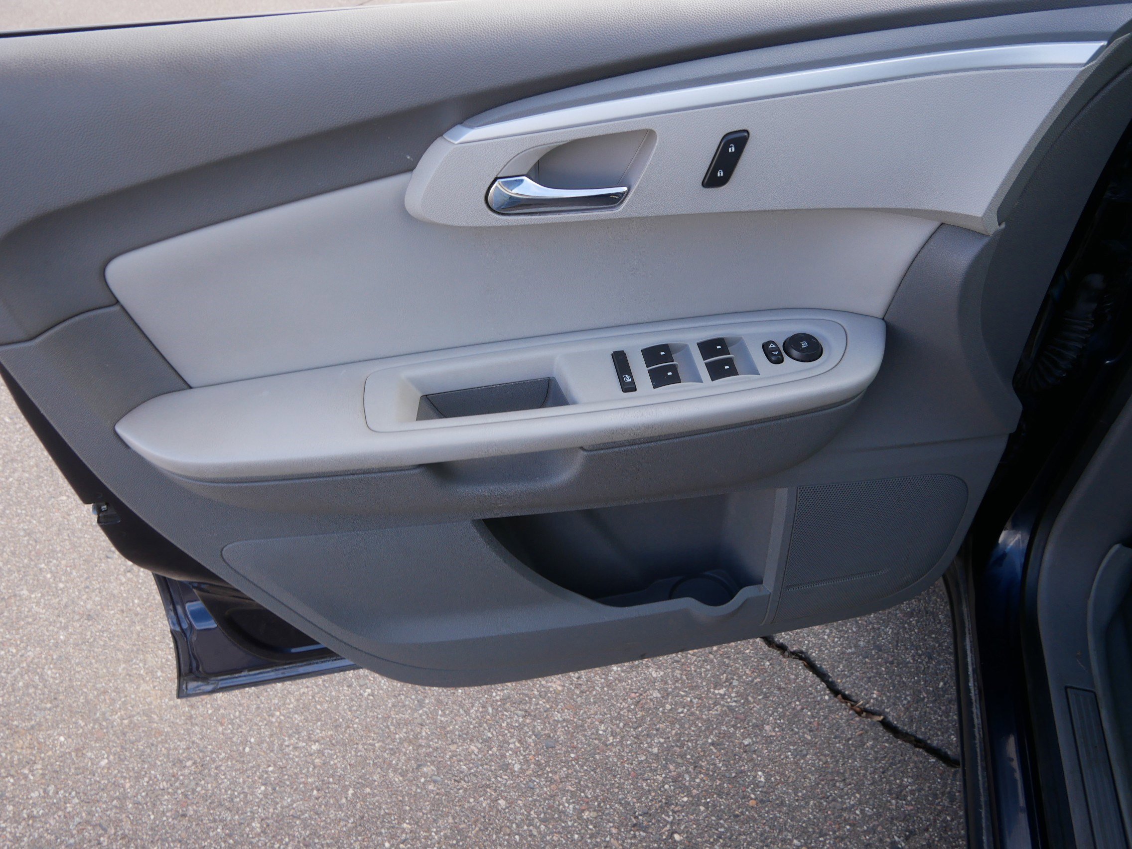 Used 2012 Chevrolet Traverse LT w/ All-Star Edition image 20