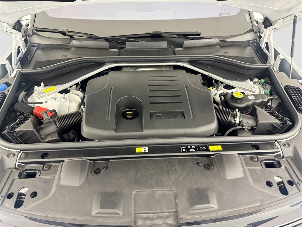 Used 2023 Land Rover Range Rover SE image 32