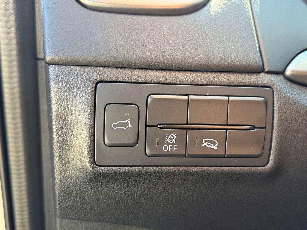 Used 2023 MAZDA CX-9 Touring image 16