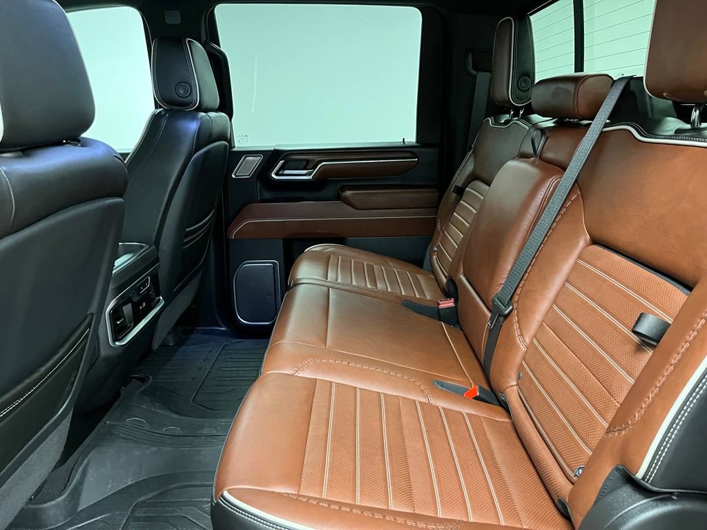 Used 2026 GMC Sierra 3500 Denali Ultimate AWD/4WD image 47