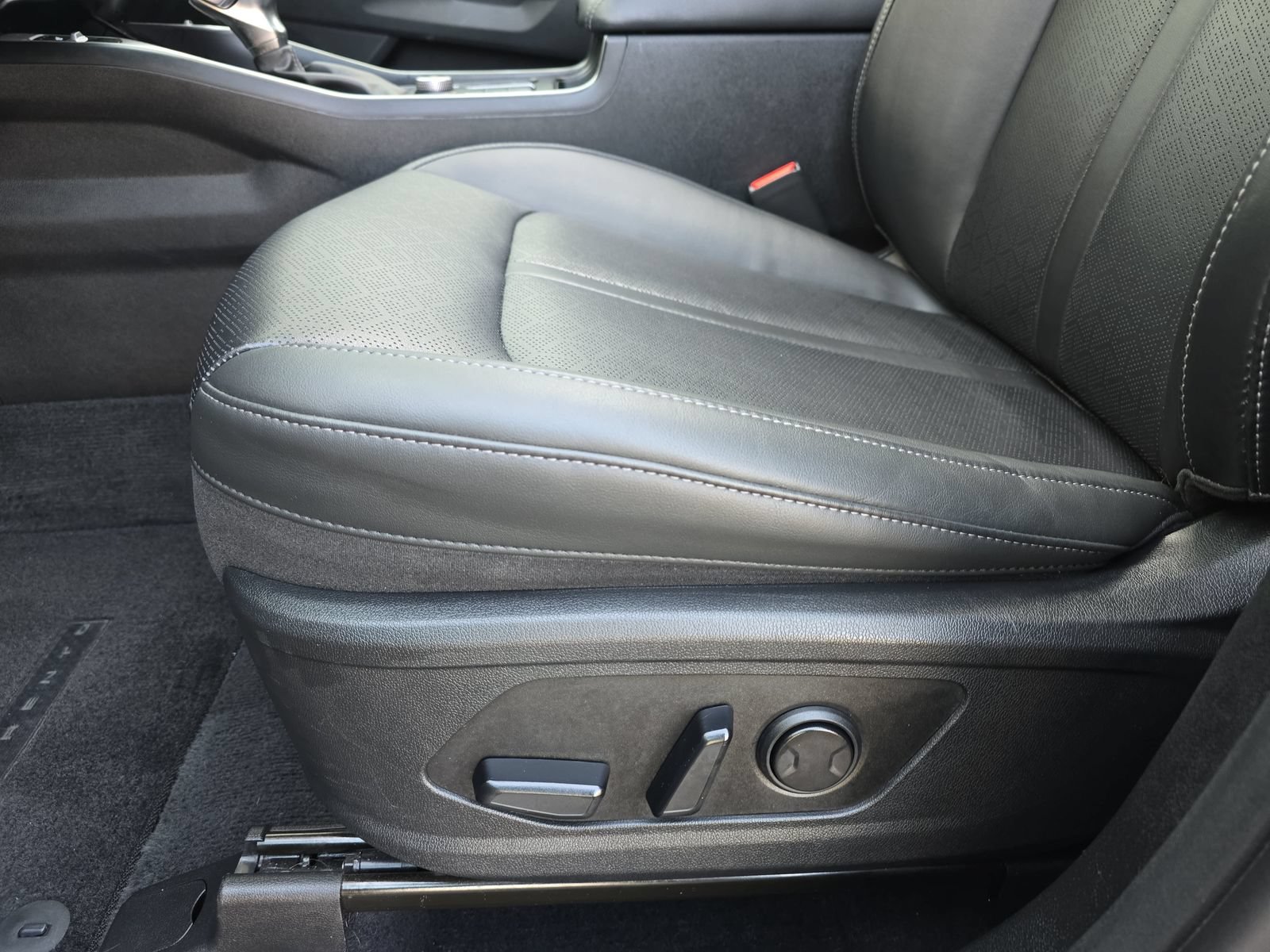Used 2023 Kia Sorento S w/ Panoramic Sunroof Package AWD/4WD image 31