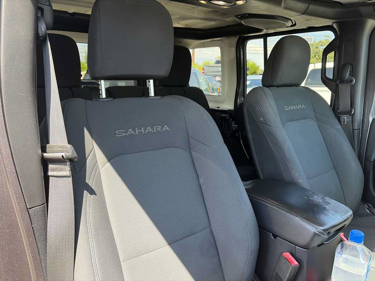 Used 2019 Jeep Wrangler Unlimited Sahara AWD/4WD image 27