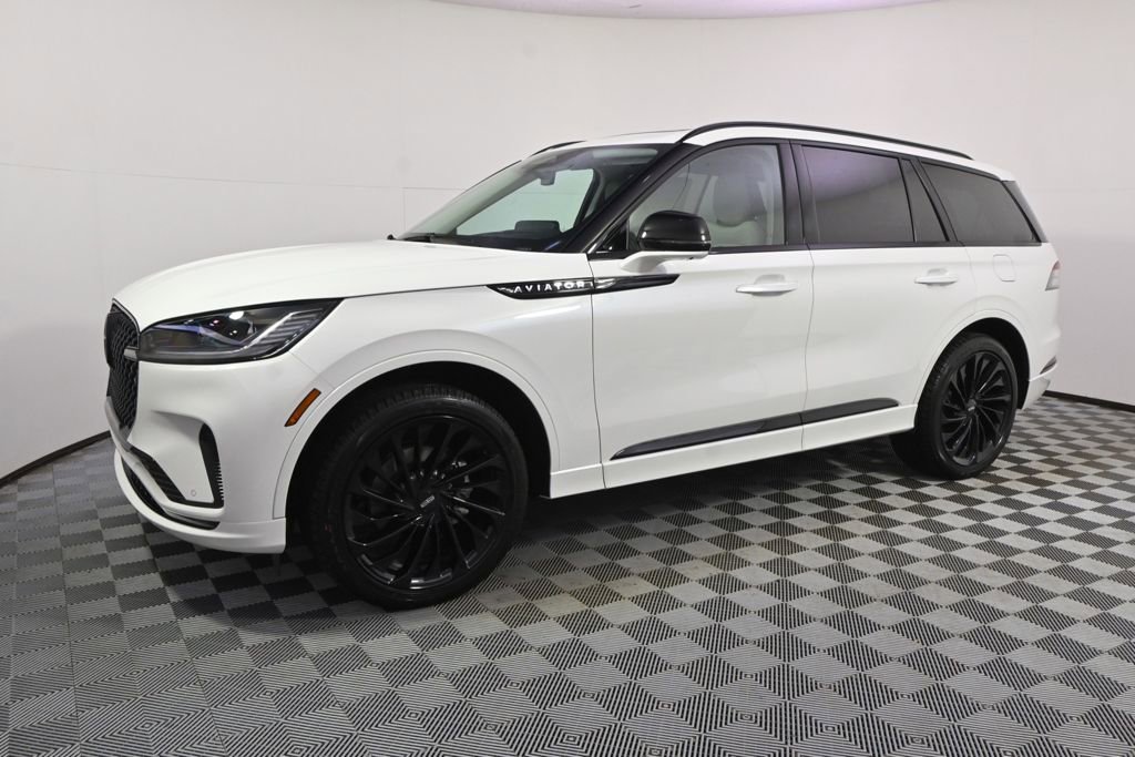 New 2026 Lincoln Aviator Reserve image 2