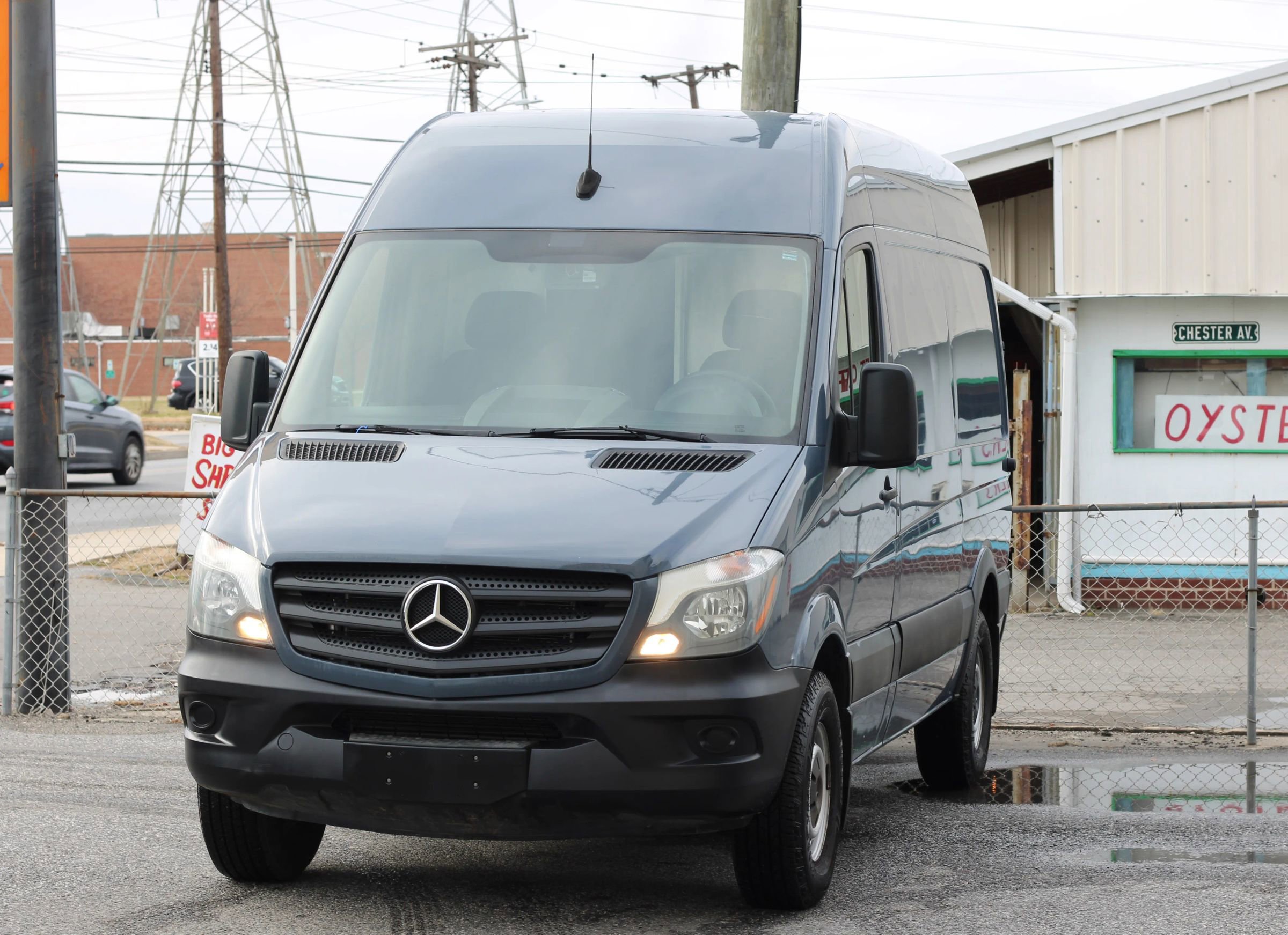 Used 2018 Mercedes-Benz Sprinter 2500 image 3