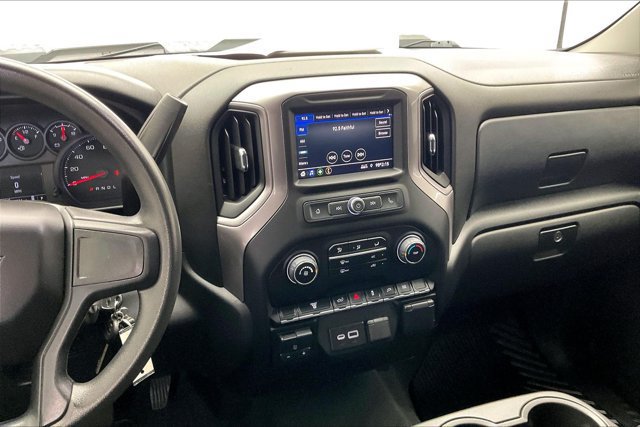 Used 2022 Chevrolet Silverado 2500 Custom w/ Custom Value Package AWD/4WD image 5
