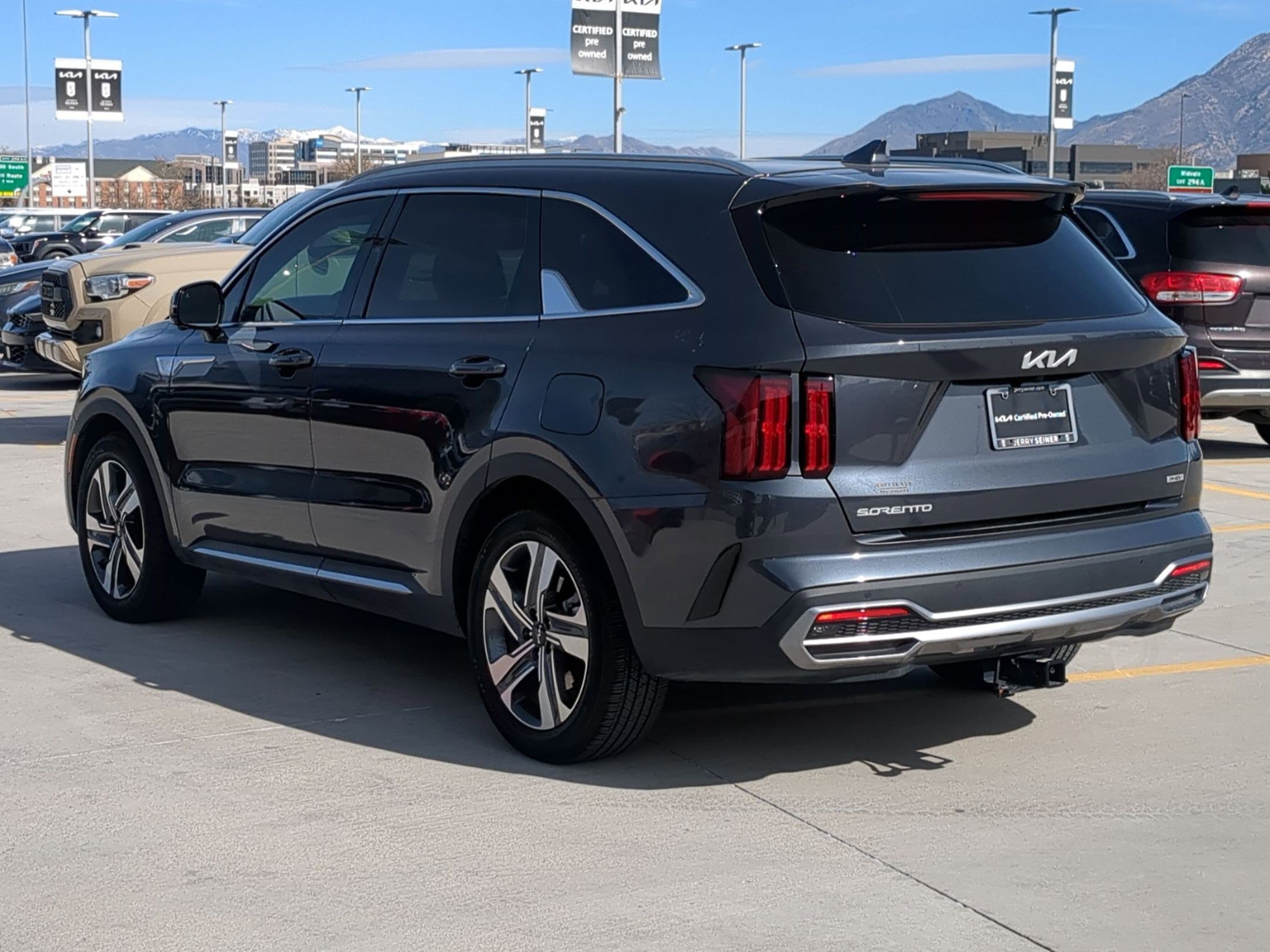 Certified 2024 Kia Sorento SX Prestige image 3