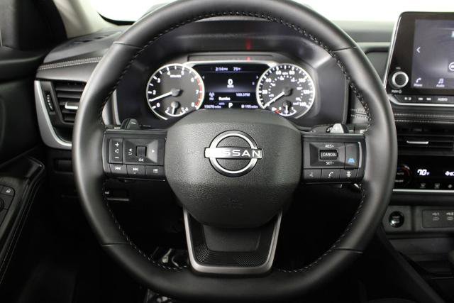 Certified 2025 Nissan Rogue SV image 24