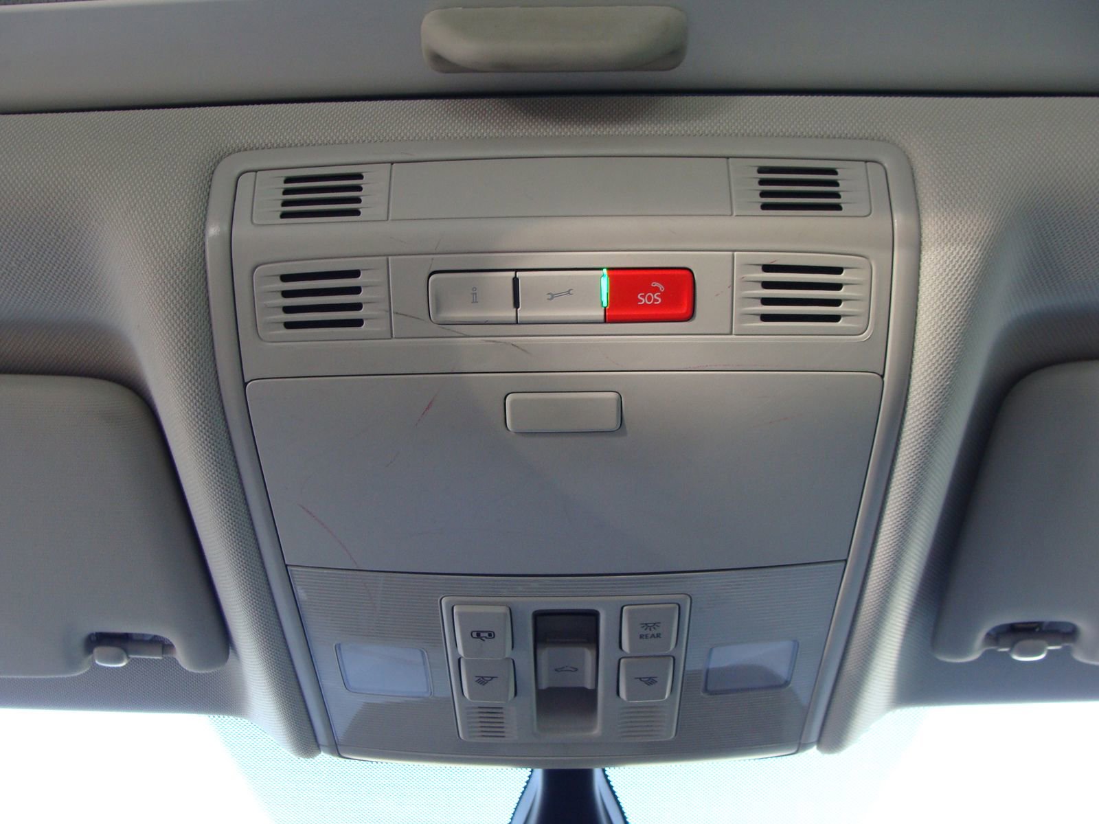 Used 2021 Volkswagen Jetta SE w/ SE Cold Weather Package image 32