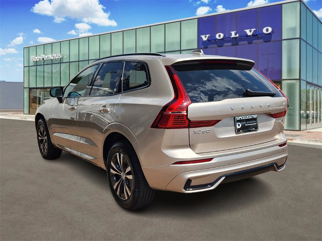 Used 2025 Volvo XC60 B5 Core image 31