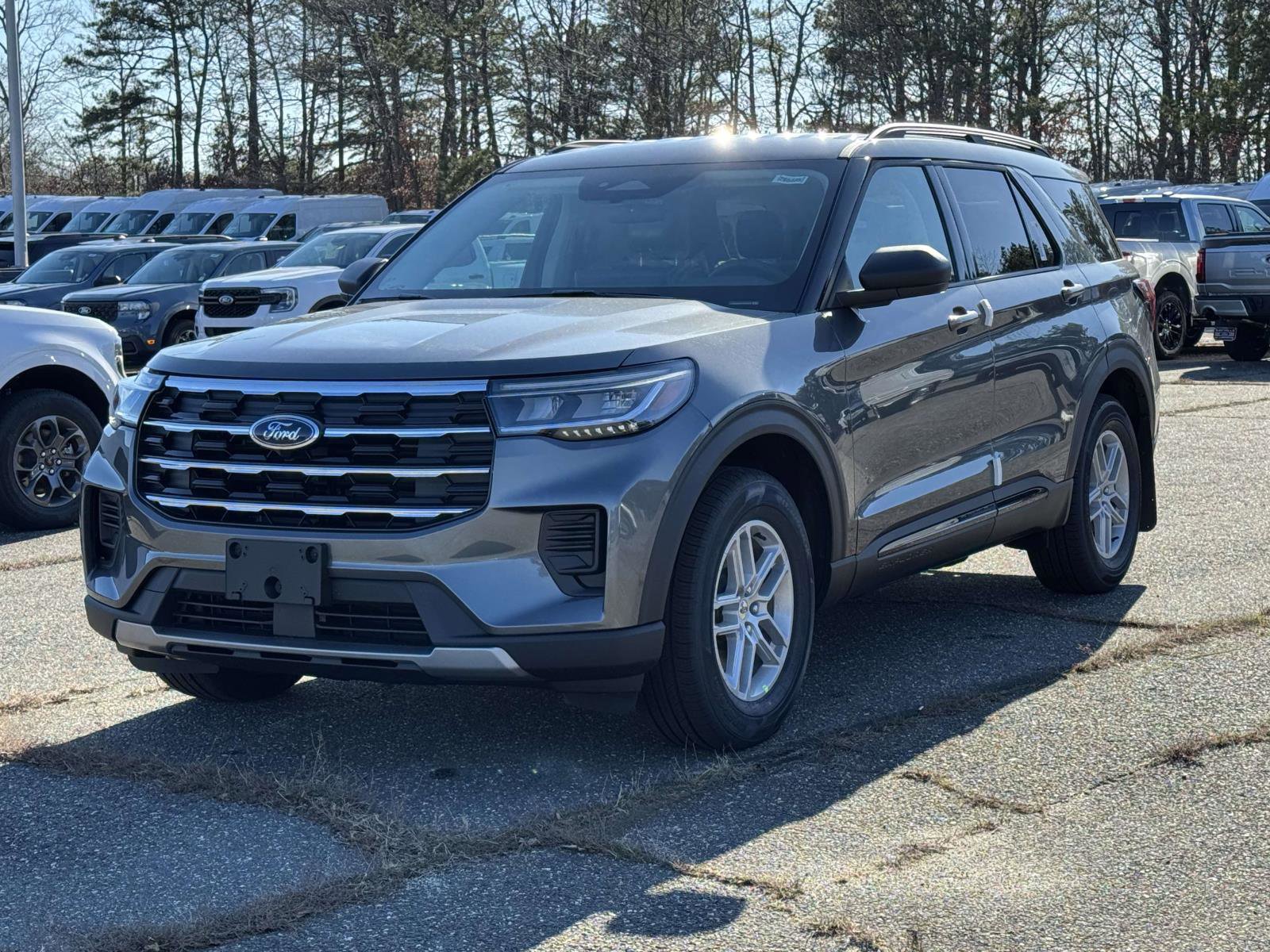New 2026 Ford Explorer Active image 7