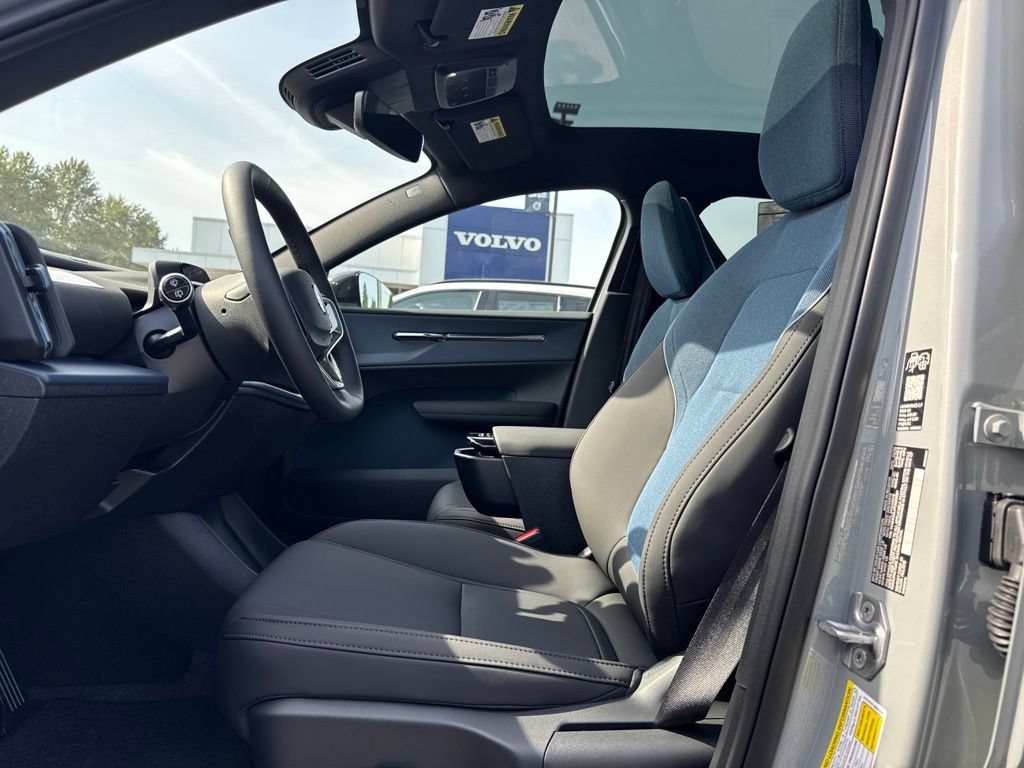 New 2026 Volvo EX30 Ultra w/ Protection Package Premier AWD/4WD image 4