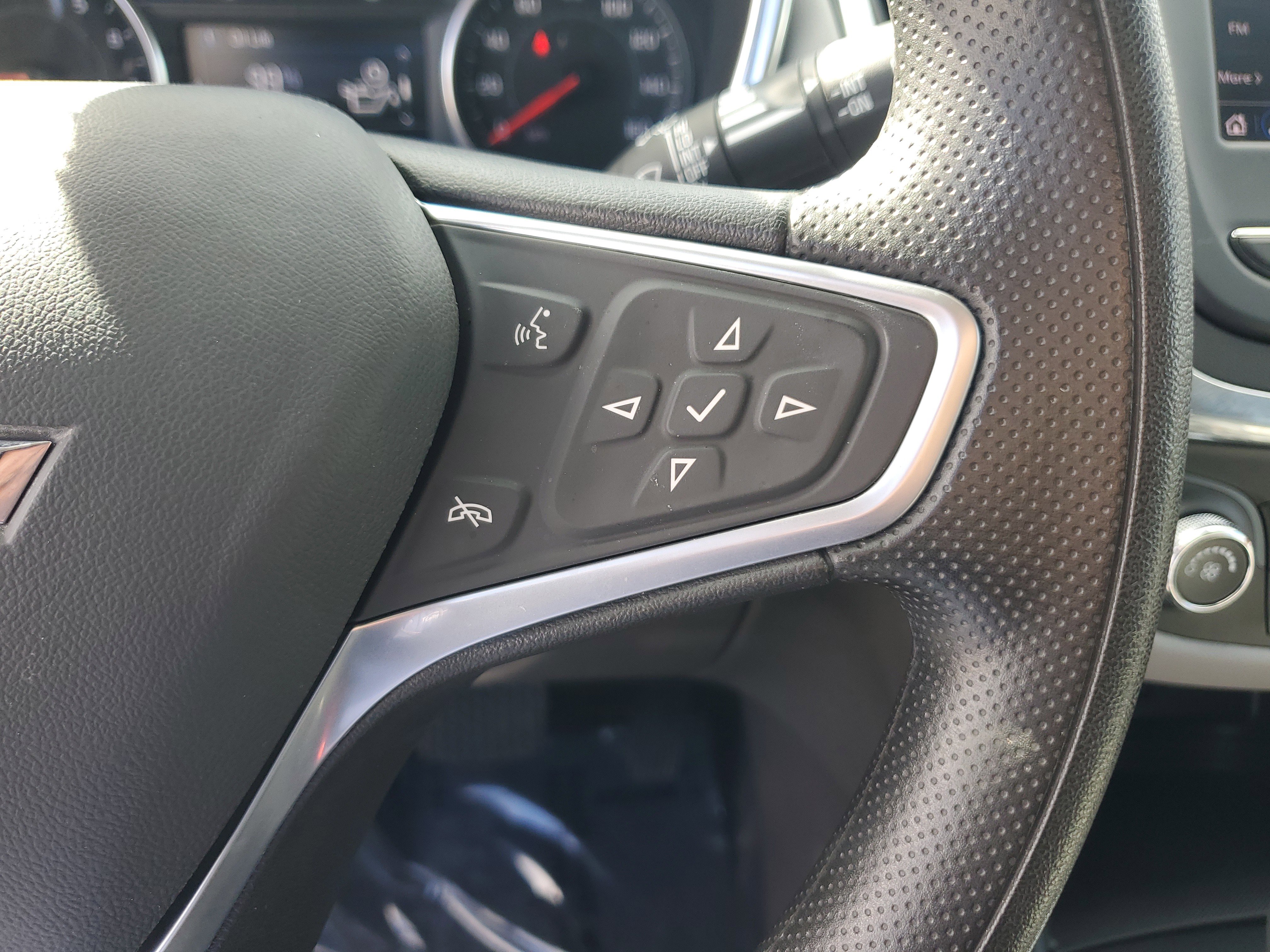 Used 2023 Chevrolet Equinox LT image 22